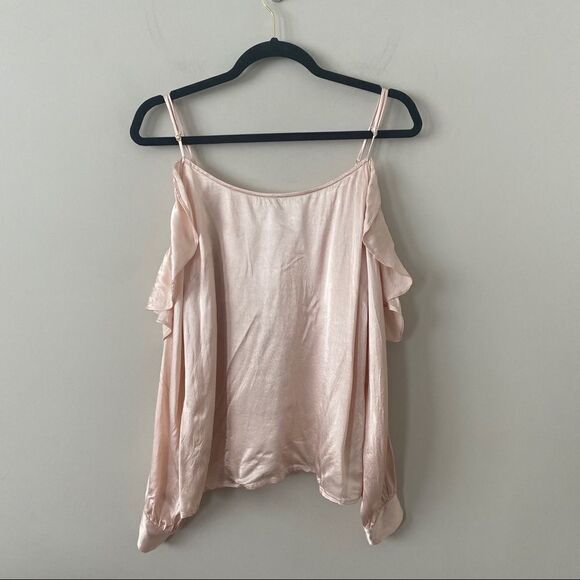 {L’ACADEMIE] Open Sleeve Cold Shoulder Light Pink Blouse - Picture 2 of 9